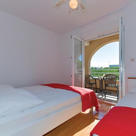 Gorgeous Apartment In Vodice With Kitchen Luaran gambar