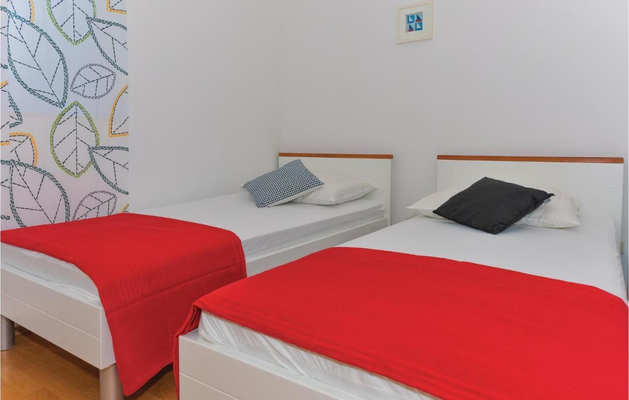Gorgeous Apartment In Vodice With Kitchen Luaran gambar
